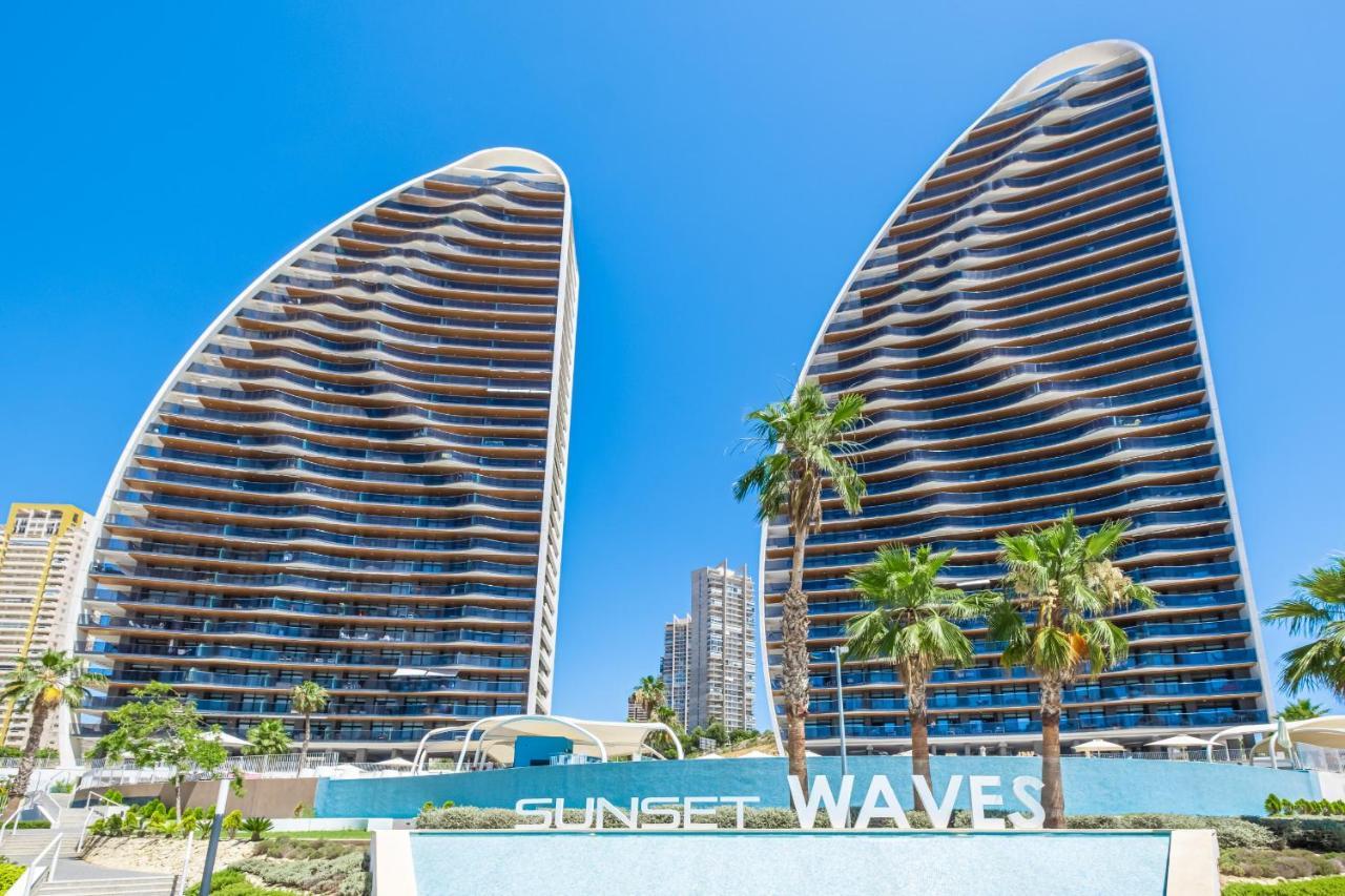 Sunset Waves Deluxe Apartments Poniente Beach Resort Benidorm Exteriér fotografie