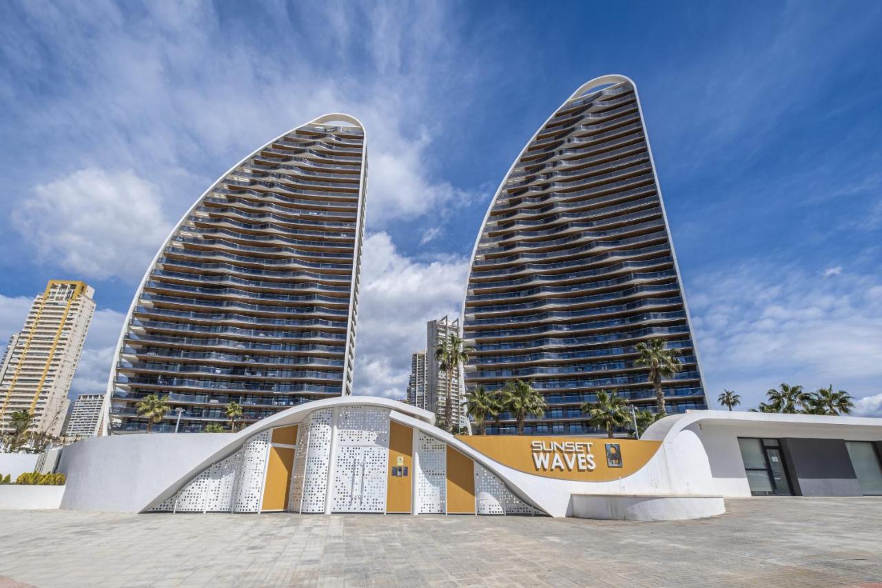Sunset Waves Deluxe Apartments Poniente Beach Resort Benidorm Exteriér fotografie